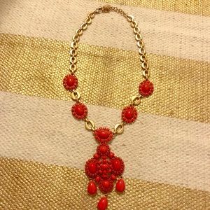 Stella & Dot red statement necklace